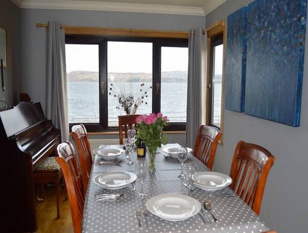 Clydeside Villa Dunoon Exterior photo